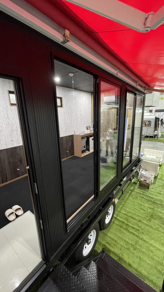 第1回大阪トレーラーハウスショー出展ブースの様子